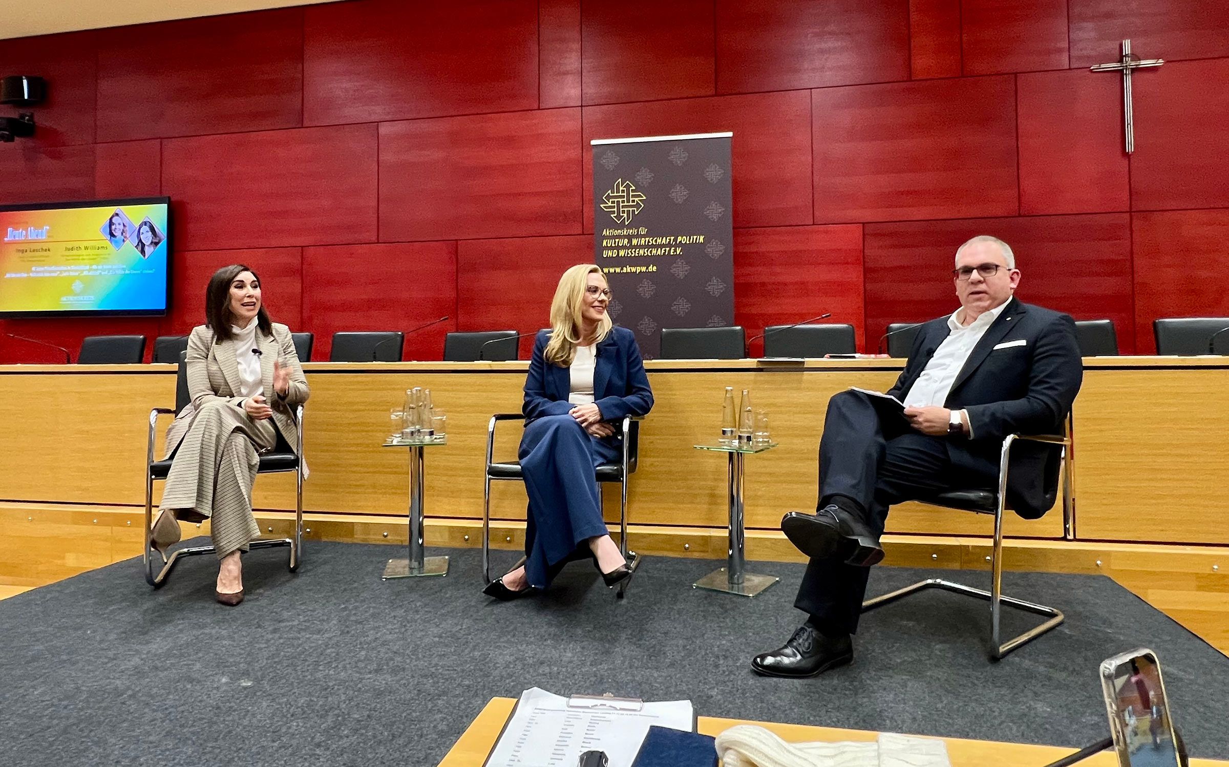 Aktuelles, "Heute Abend" mit Inga Leschek und Judith Williams